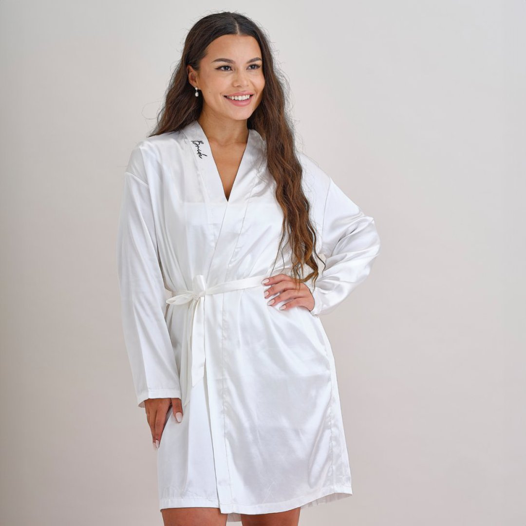 Embroidered Bride Dressing Gown image 2